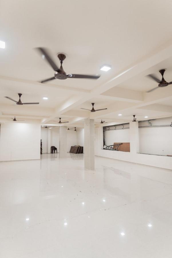 Hotel Ayodhya Virpur Buitenkant foto